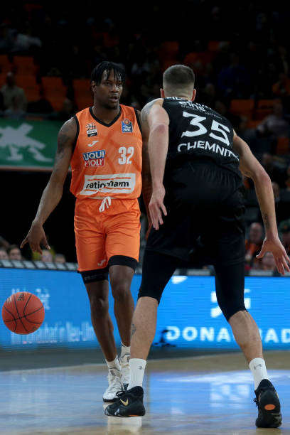 挥手向所有 挥手向所有